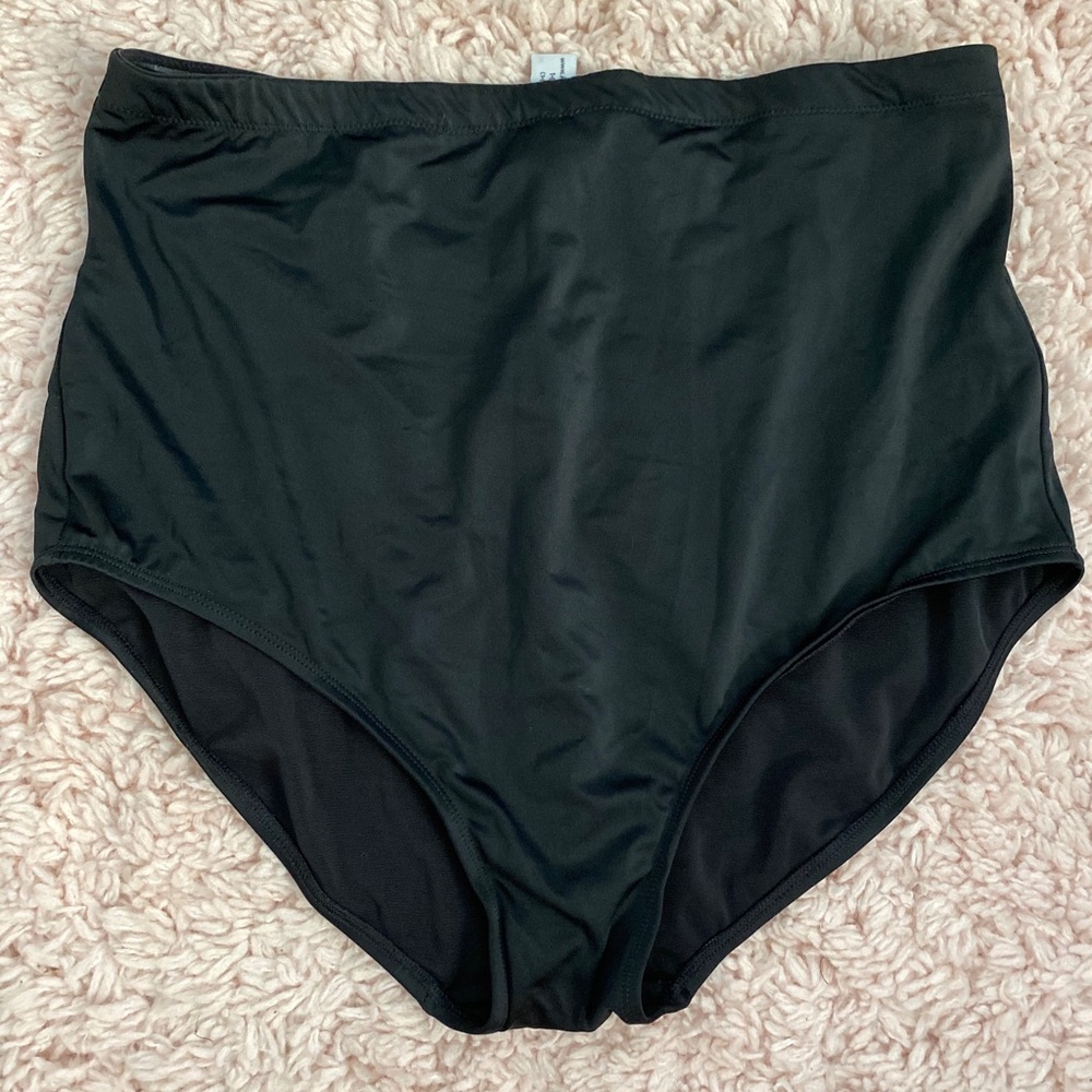 Black shapewear panty